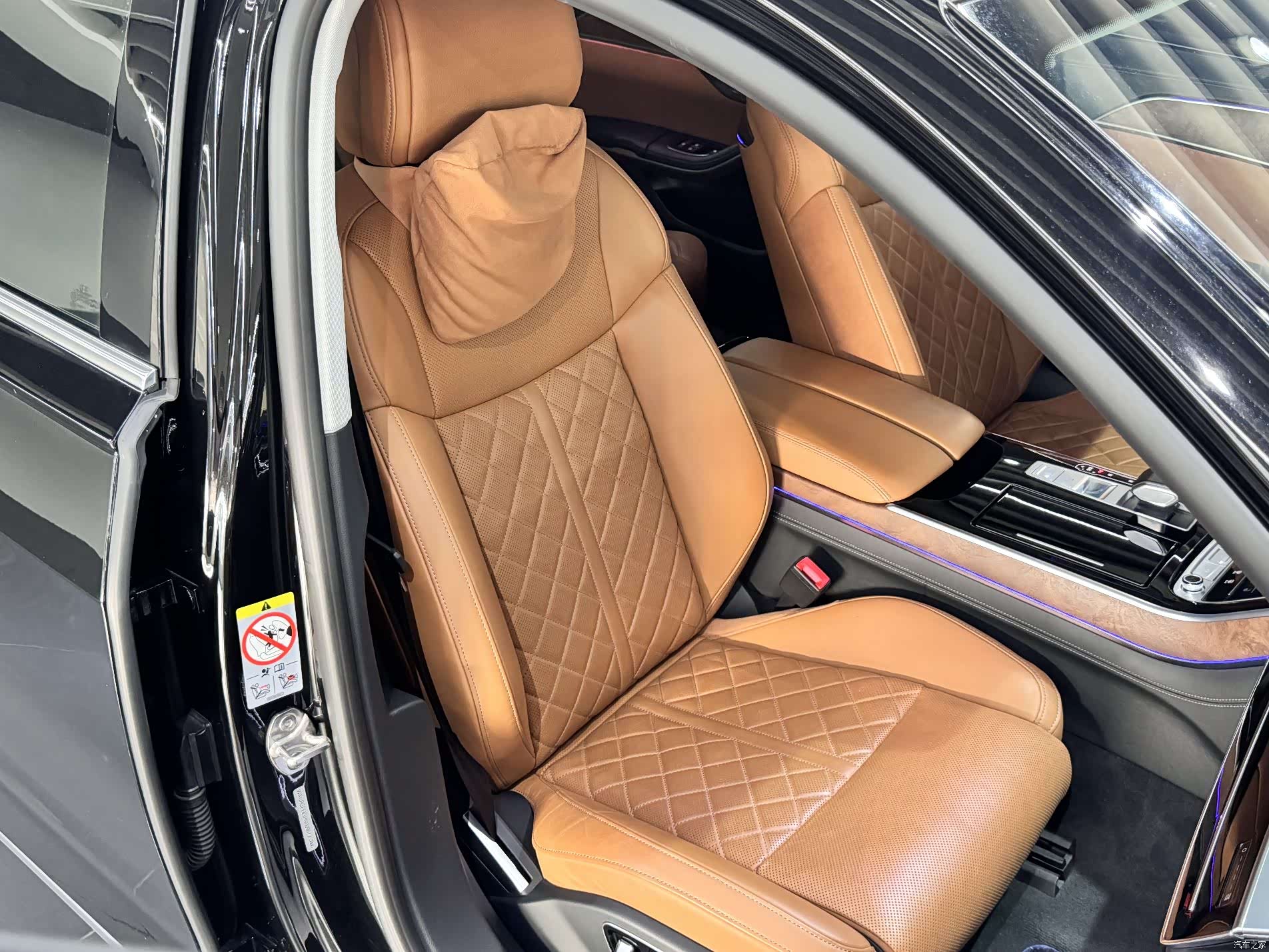 Audi A8L, 2023 12