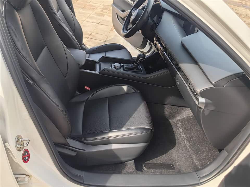 Mazda 3 Angkesaila
