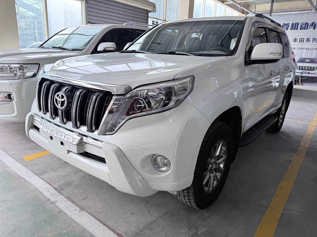 Toyota Land Cruiser Prado 2016 2.7L AT Standard