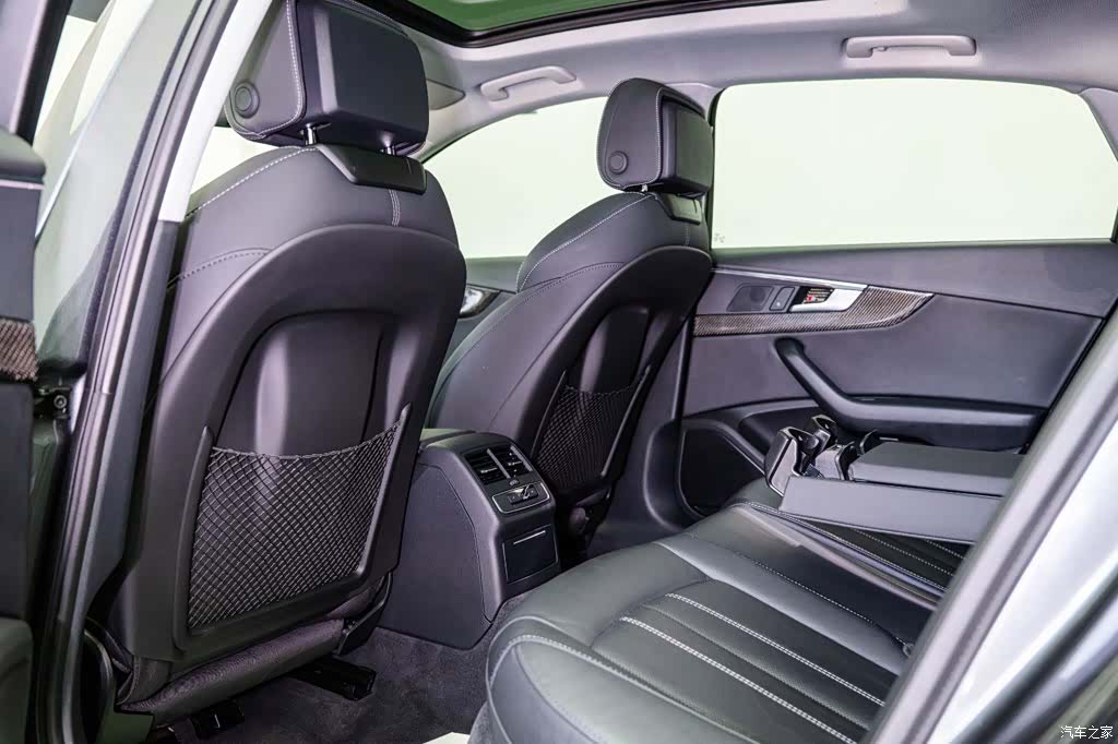 Audi A4L, 2021 13