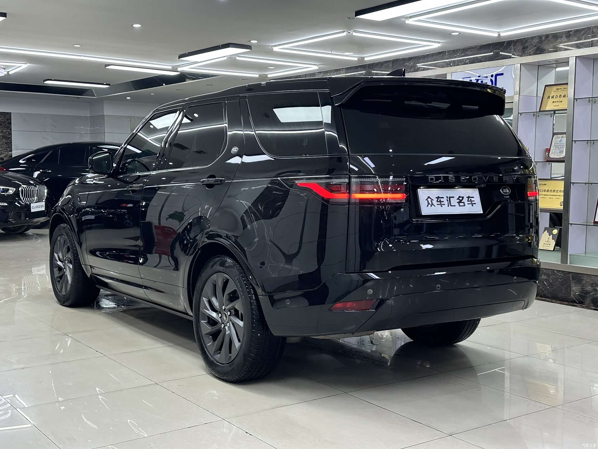 Land Rover Discovery, 2022 4