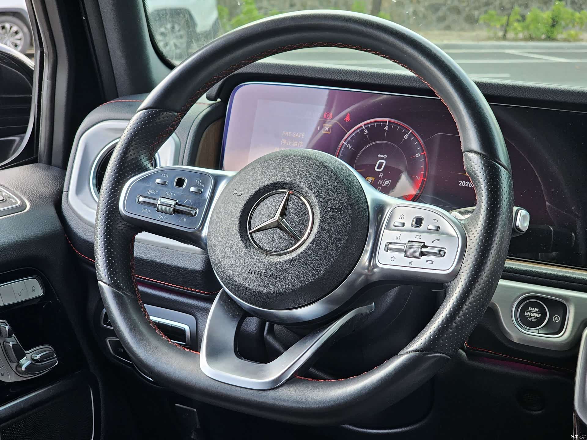Mercedes-Benz G-Class, 2022 14
