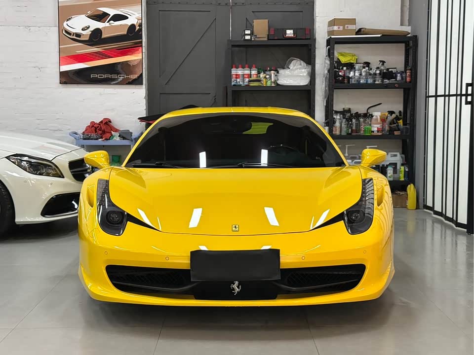 Ferrari 458