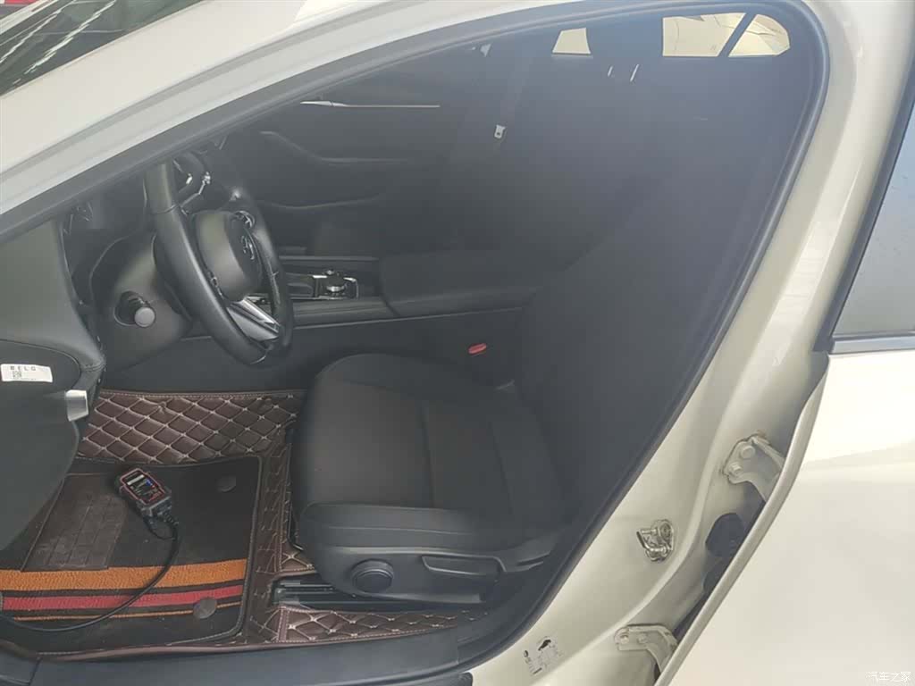 Mazda Mazda3, 2025 15