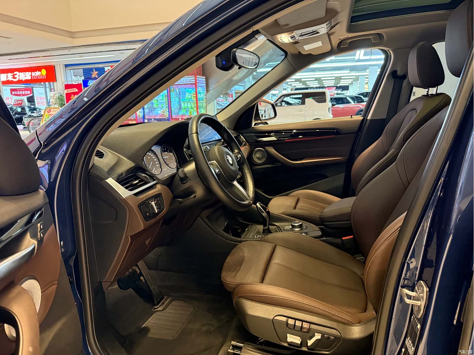 BMW X1, 2023 все фото