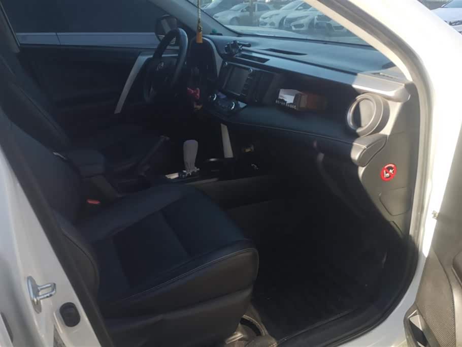 Toyota RAV4 Rongfang