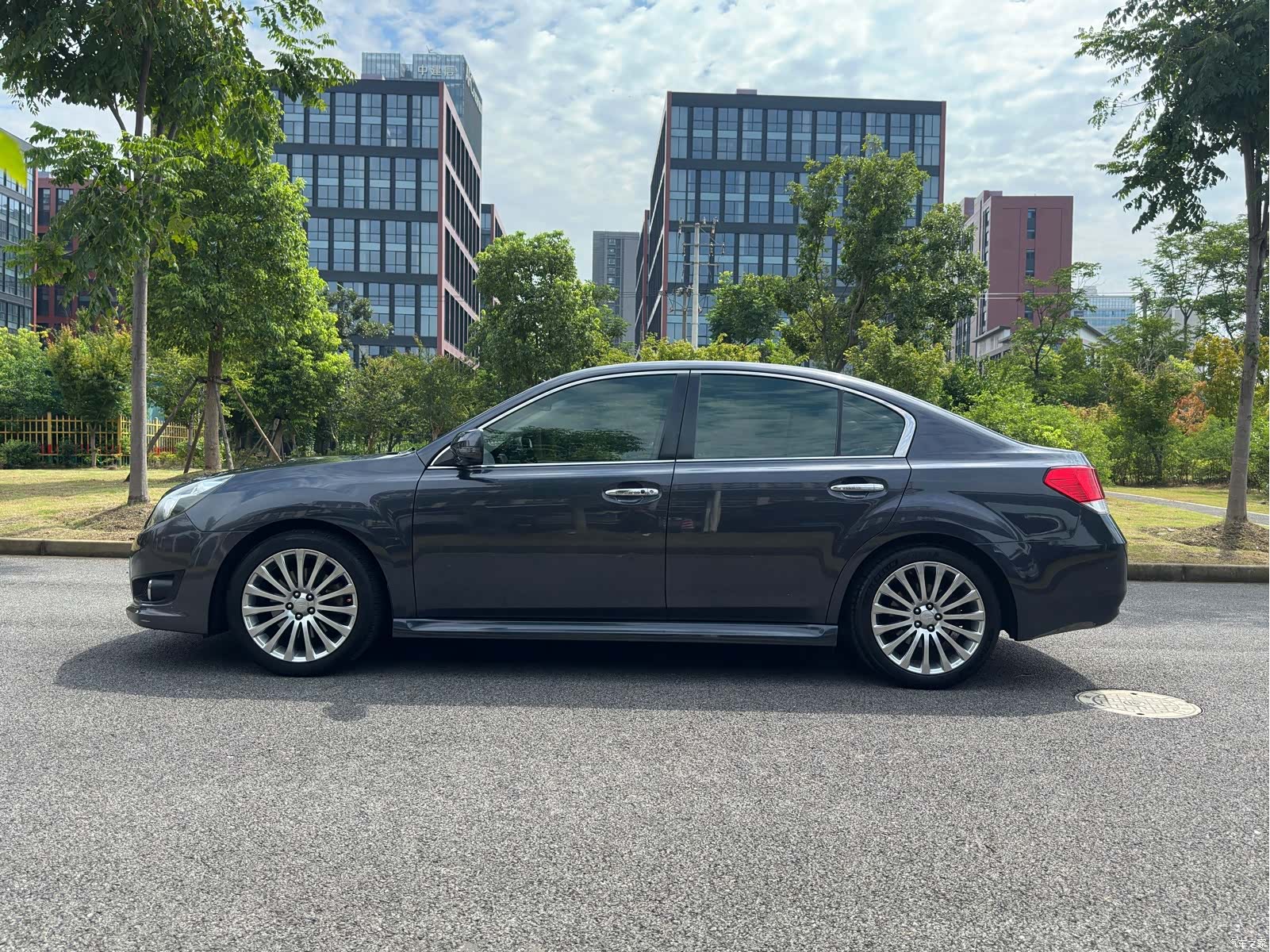 Subaru Legacy, 2011 10