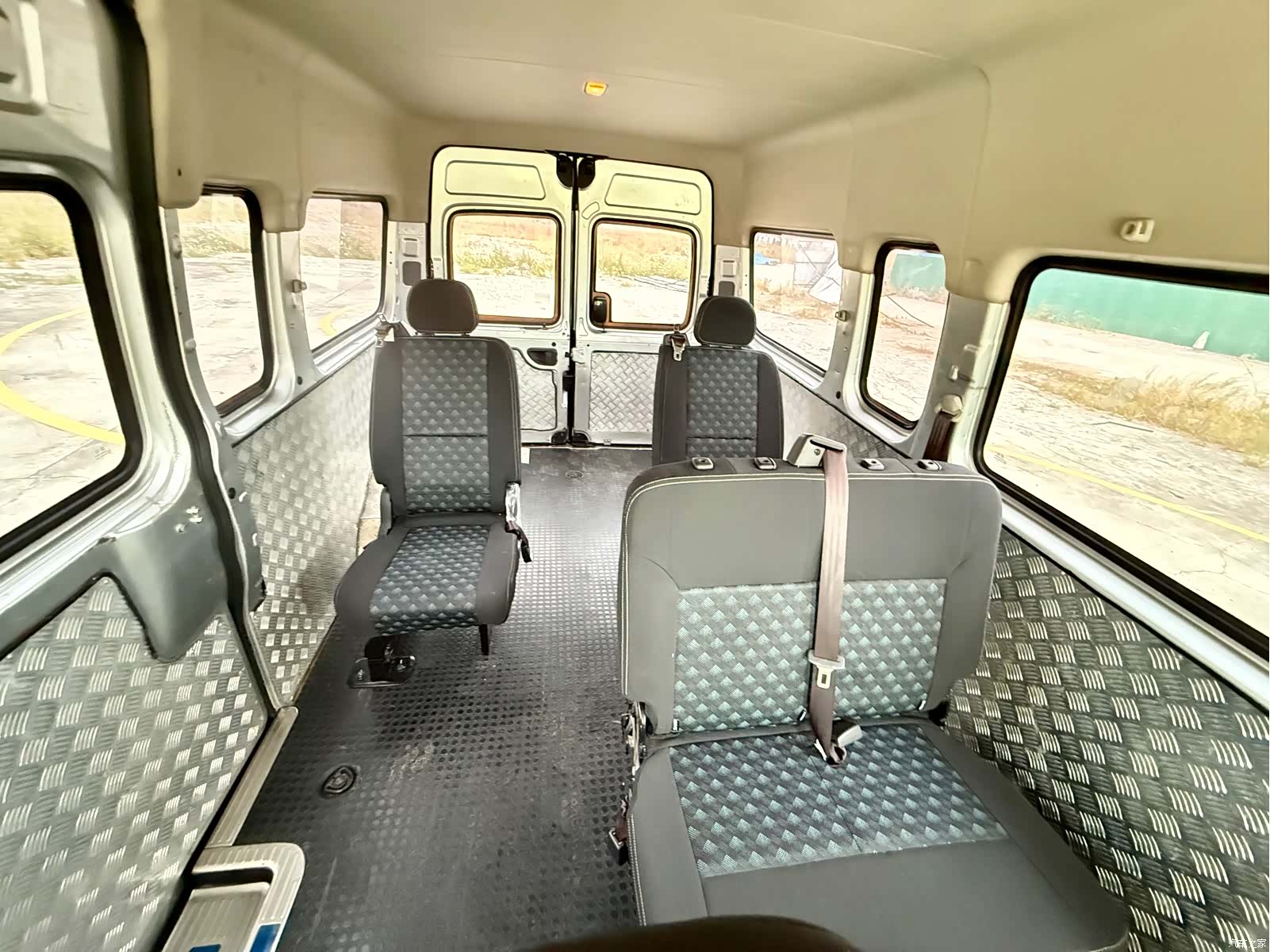 Maxus V80, 2022 18