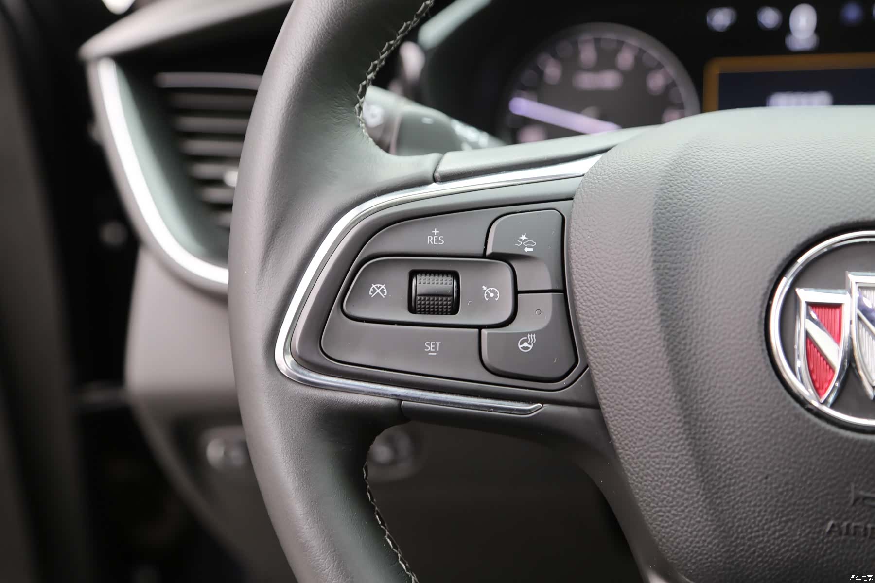 Buick Envision Plus, 2022 10