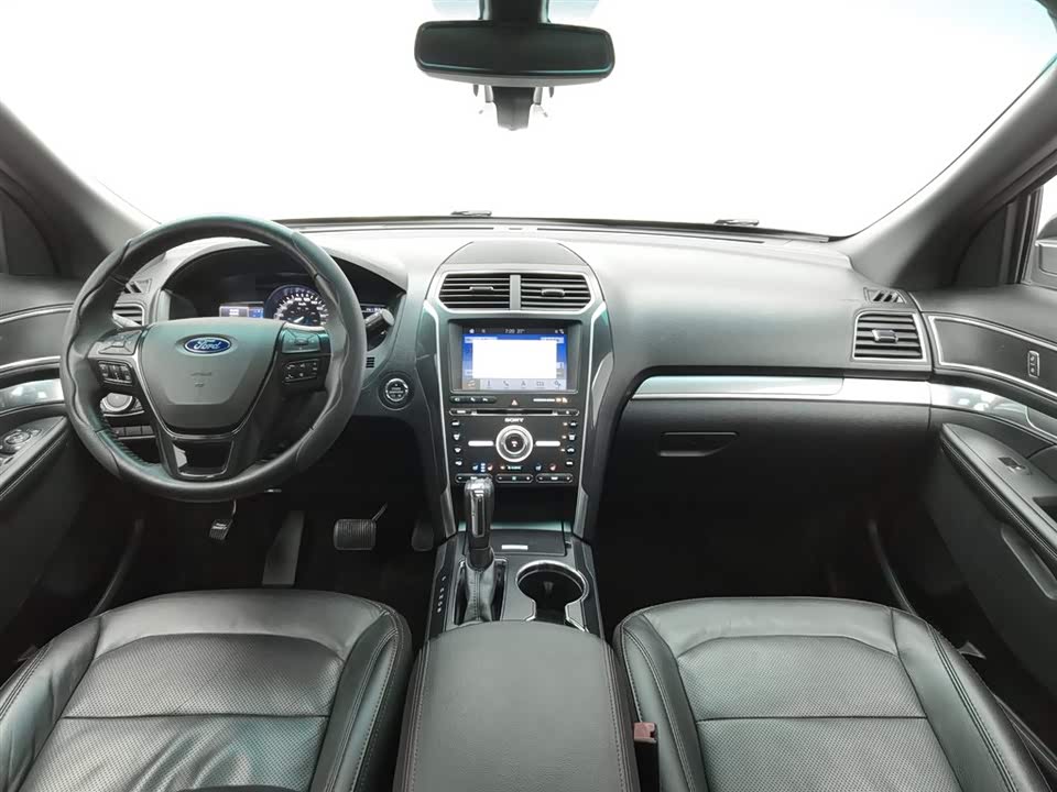 Ford Explorer Ford Explorer