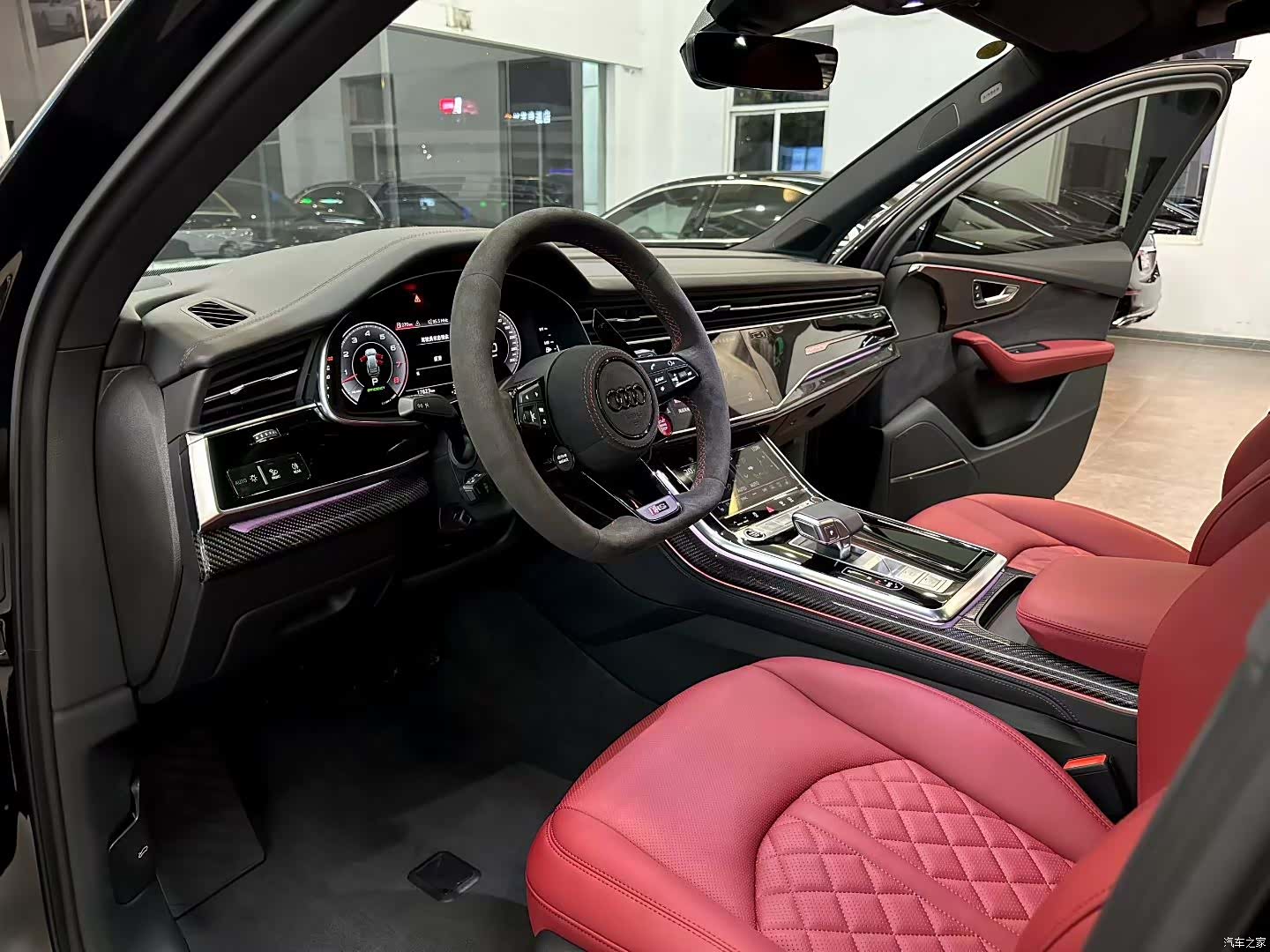 Audi Q7, 2024 6