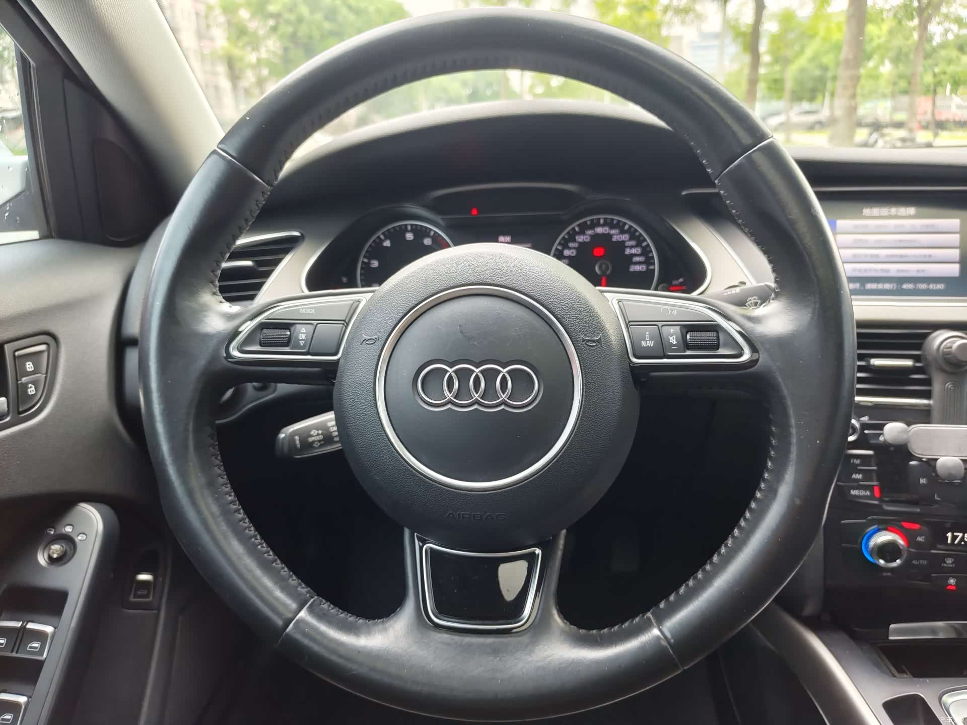 Audi A4L, 2014 17