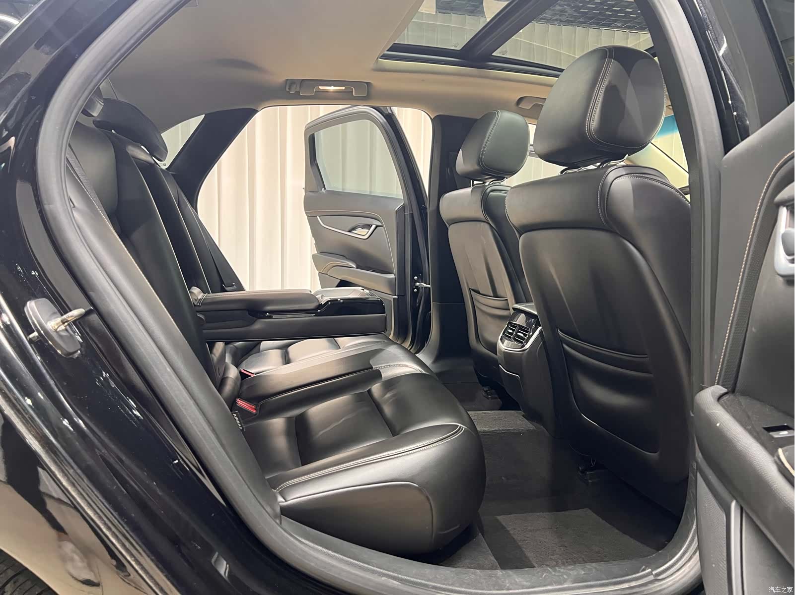 Cadillac XTS, 2018 11