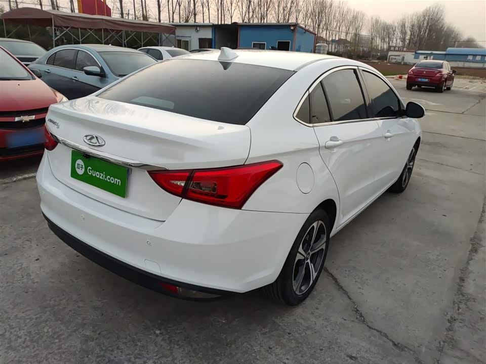 Chery Arrizo 5