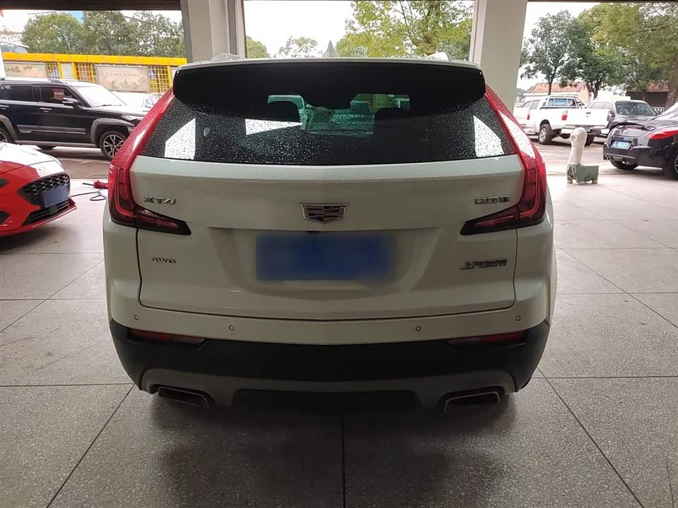 Cadillac XT4