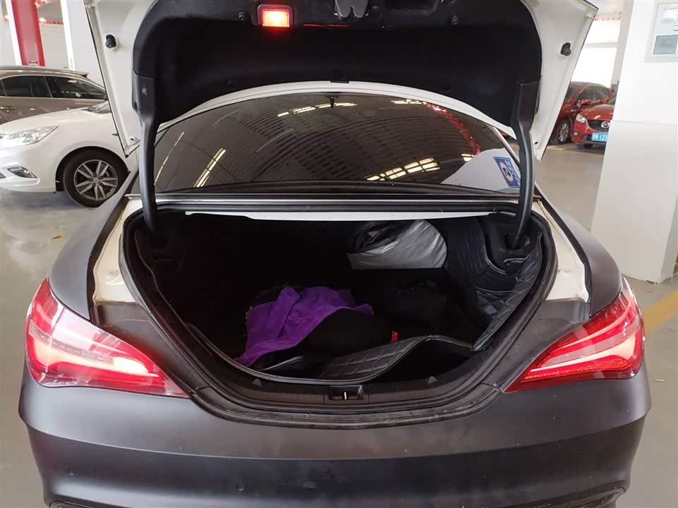 Mercedes-Benz CLA Mercedes-Benz CLA