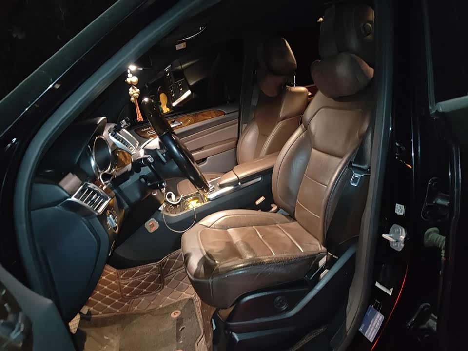 Mercedes-Benz M class