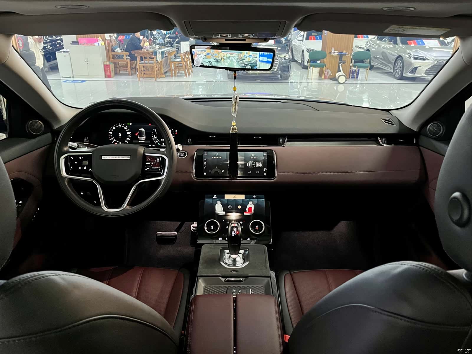 Land Rover Range Rover, 2023 12