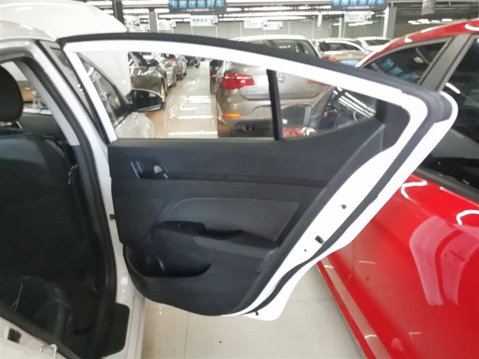 Hyundai Lead