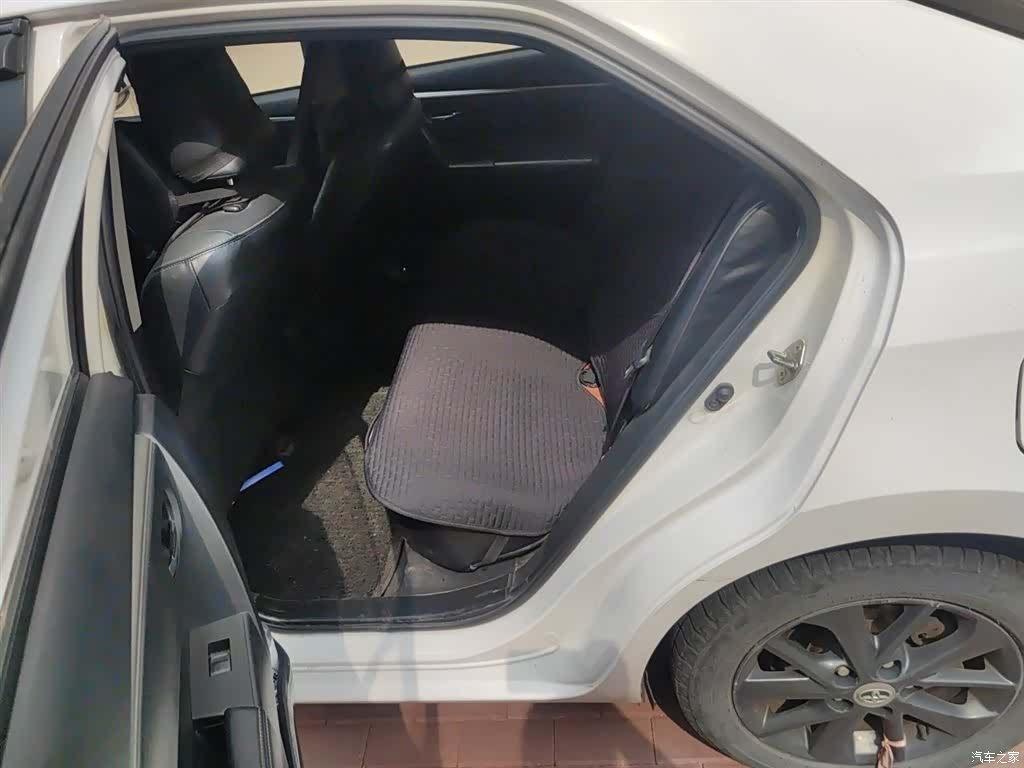 Toyota Corolla, 2015 13