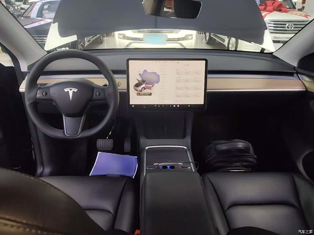 Tesla Model Y, 2023 10