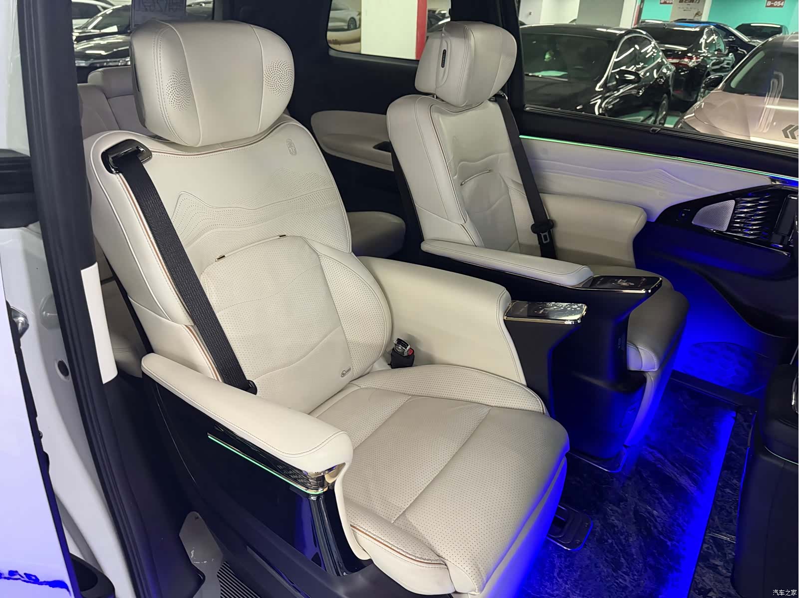 Trumpchi M8, 2023 8