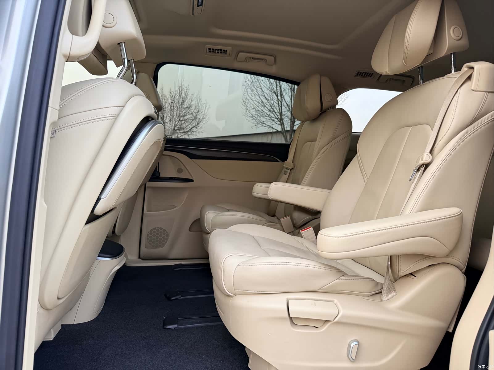 Buick GL8, 2022 11