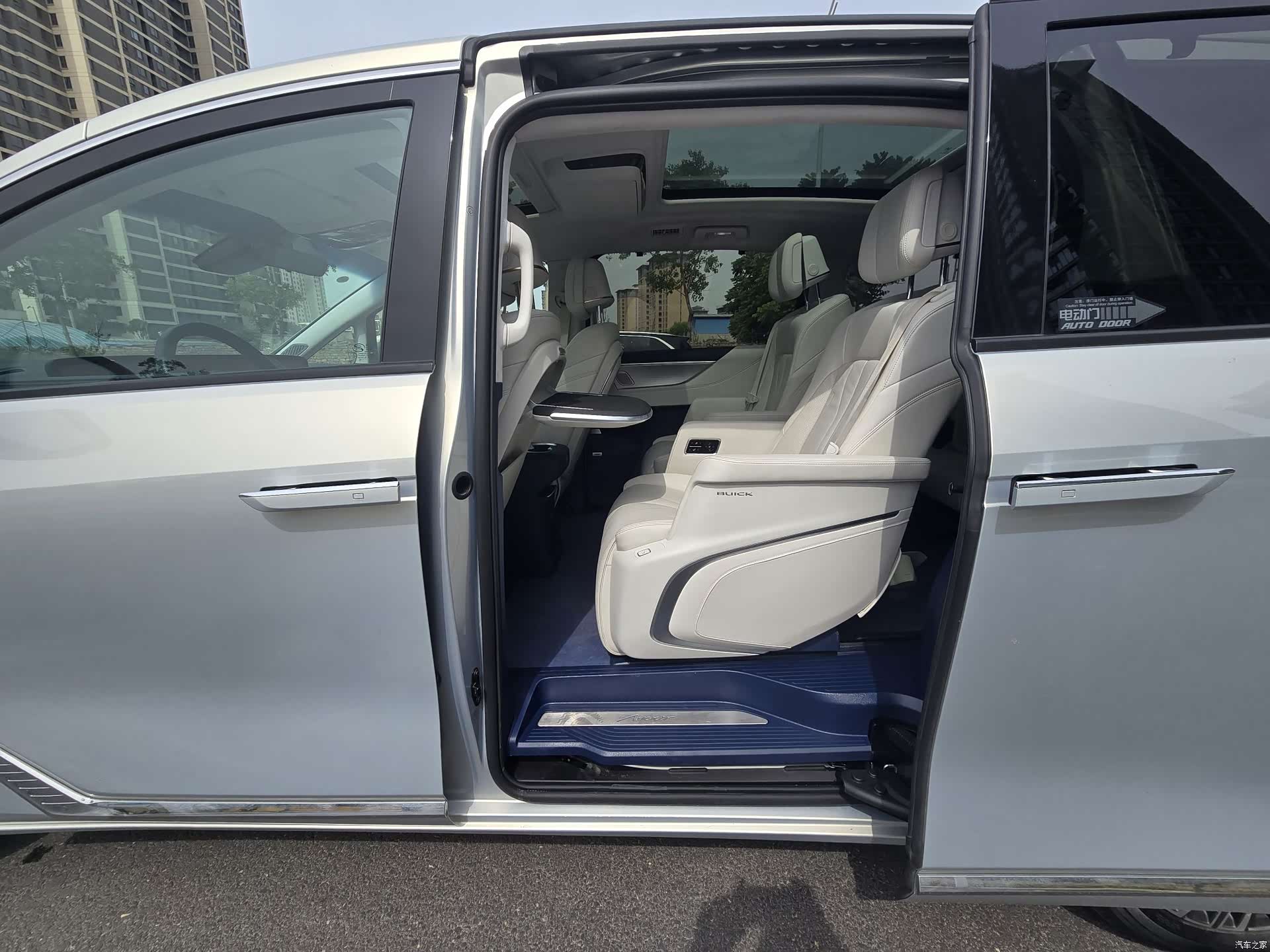 Buick GL8, 2024 все фото