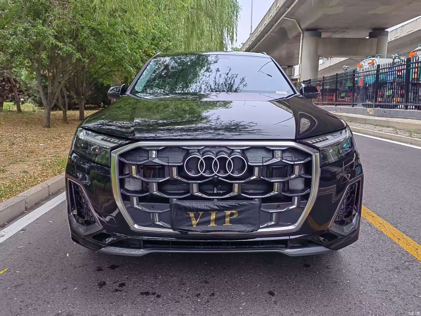 Audi Q7, 2025 10