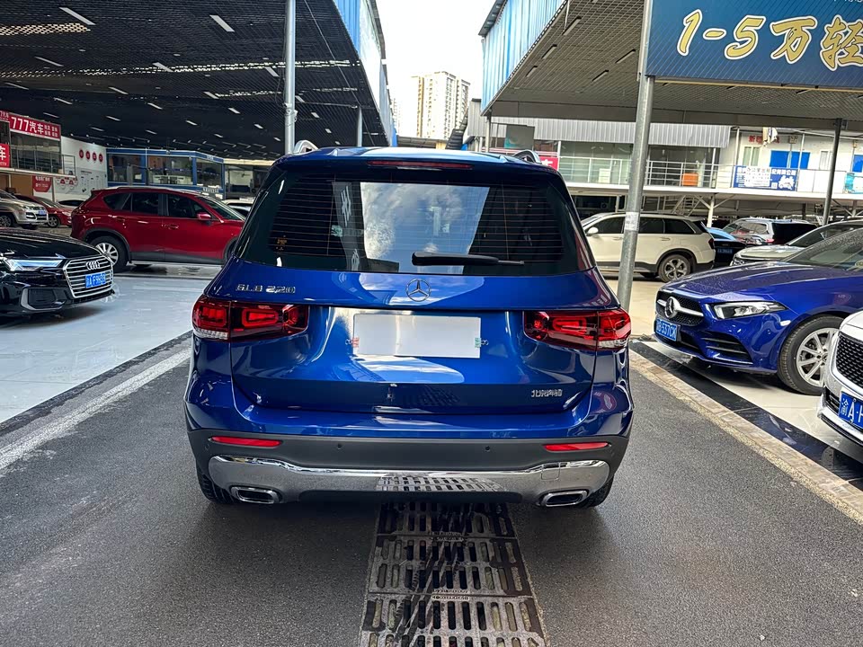 Mercedes-Benz GLB Mercedes-Benz GLB