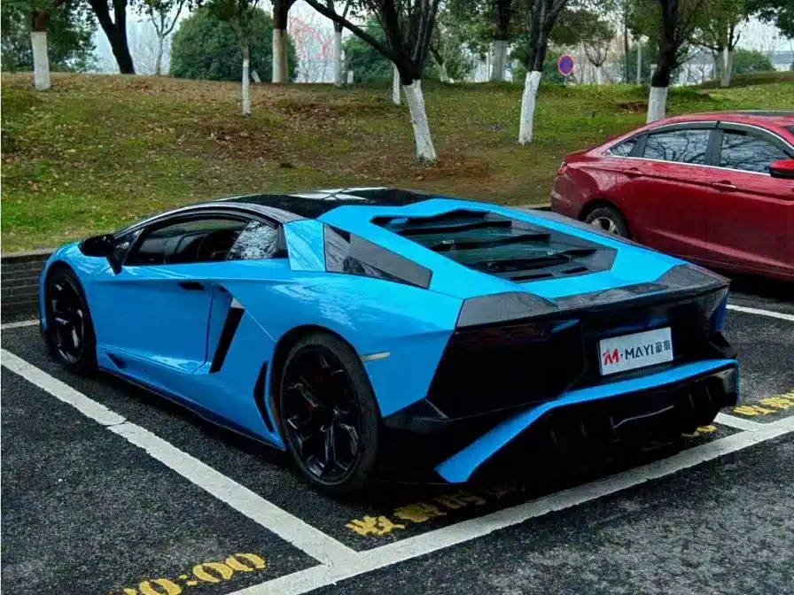 Lamborghini Aventador