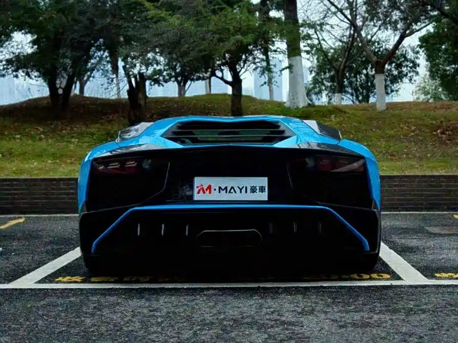 Lamborghini Aventador