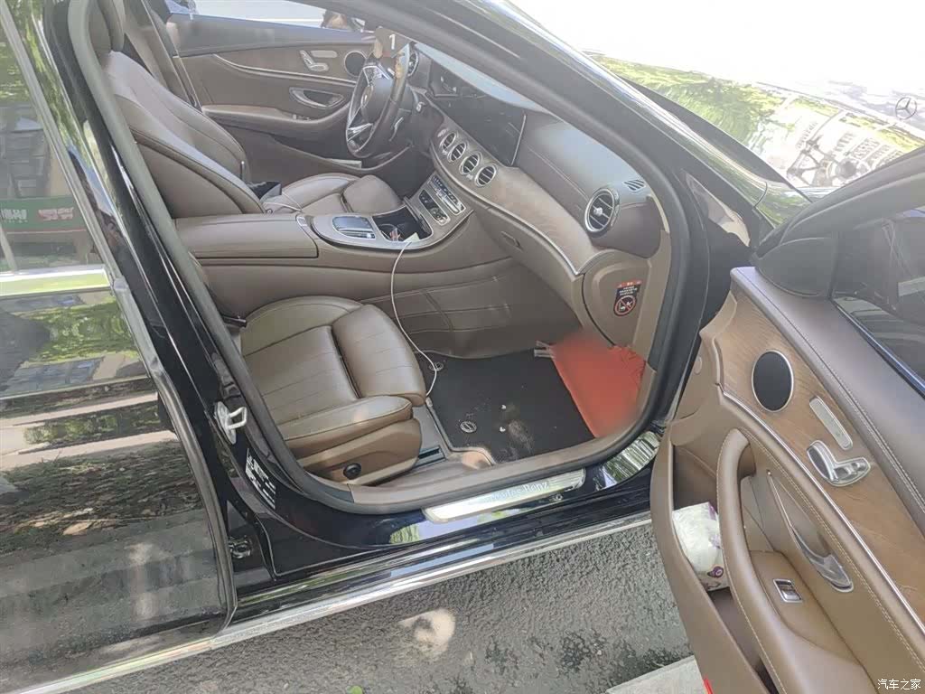 Mercedes-Benz E-Class, 2022 20