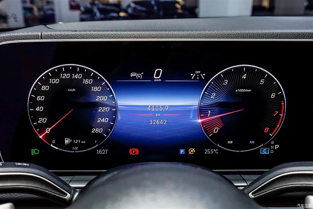 Mercedes-Benz GLE, 2023 32