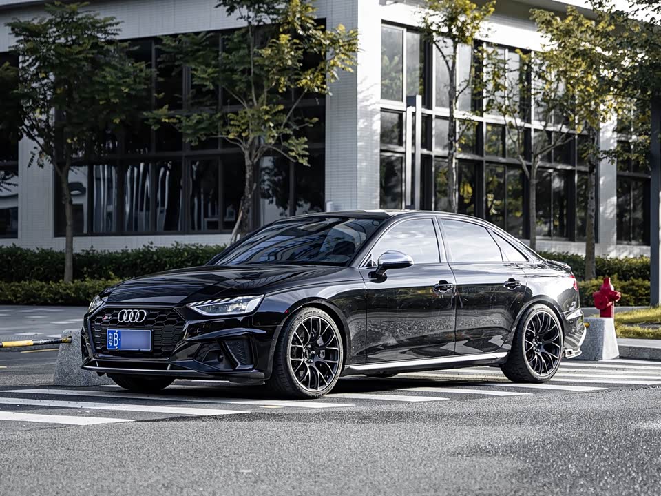 Audi S4