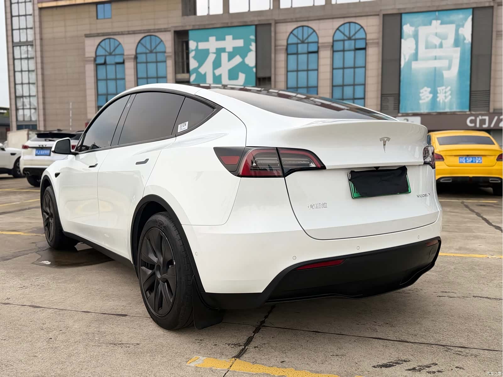 Tesla Model Y, 2024 7