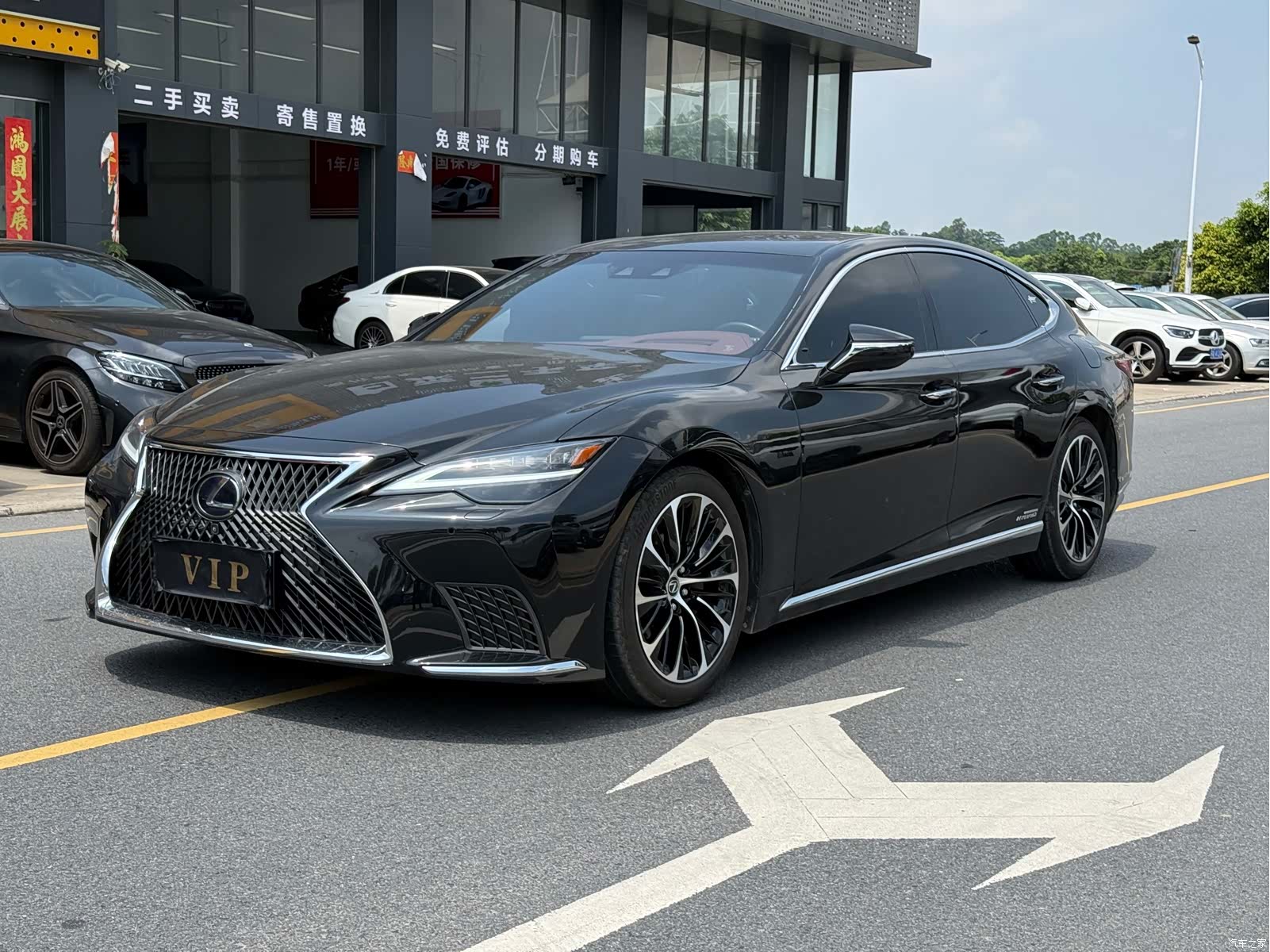 Lexus LS