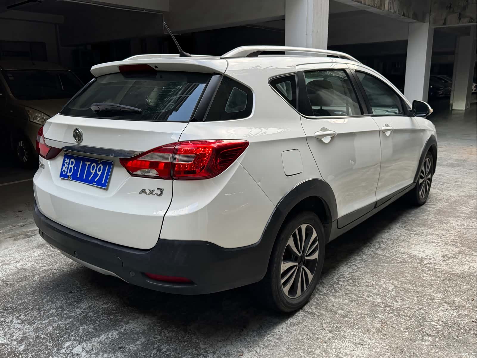 DongFeng AX3, 2016 9