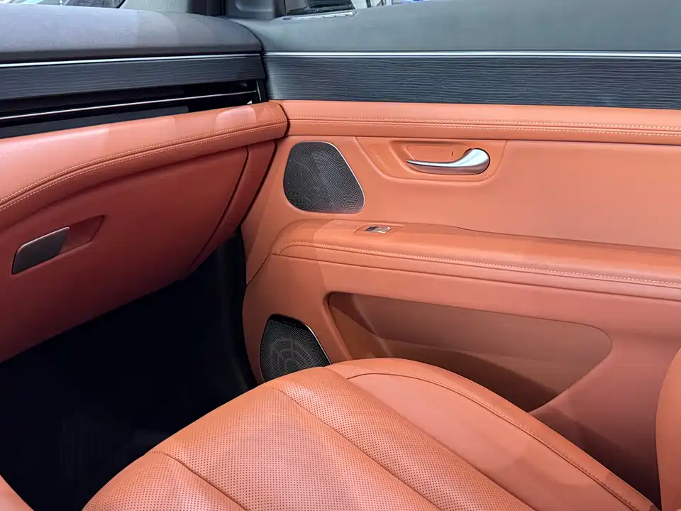 AITO Ask the world M7