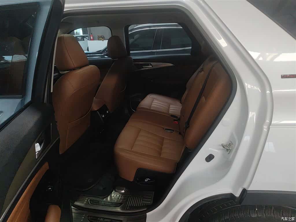 Changan CS95, 2018 17