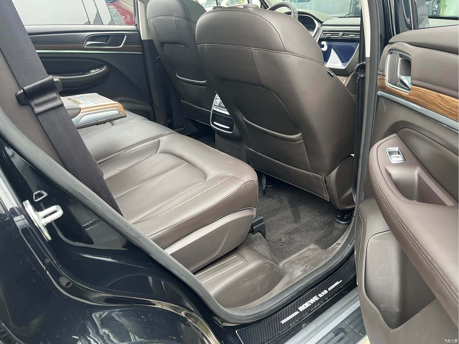 Roewe RX8, 2021 13