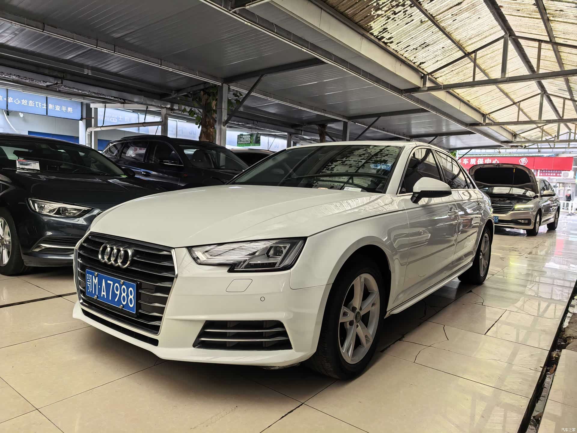 Audi A4L, 2017 1