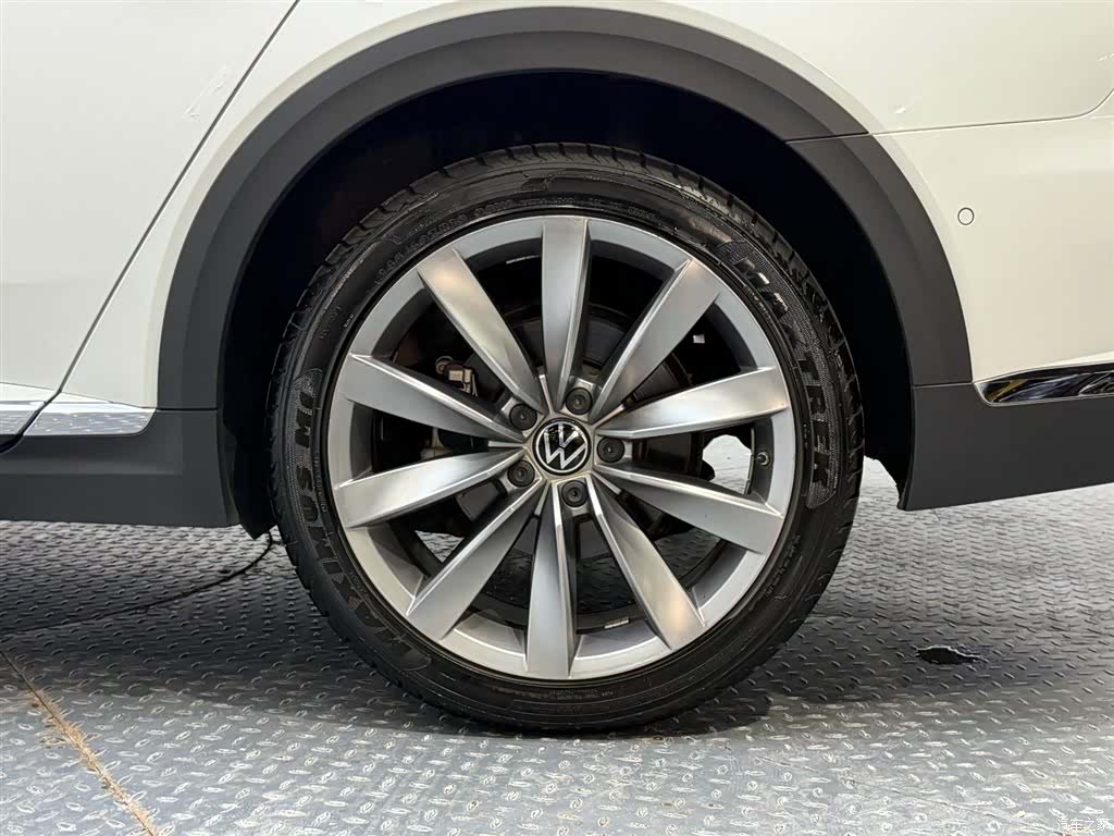 Volkswagen CC, 2023 14