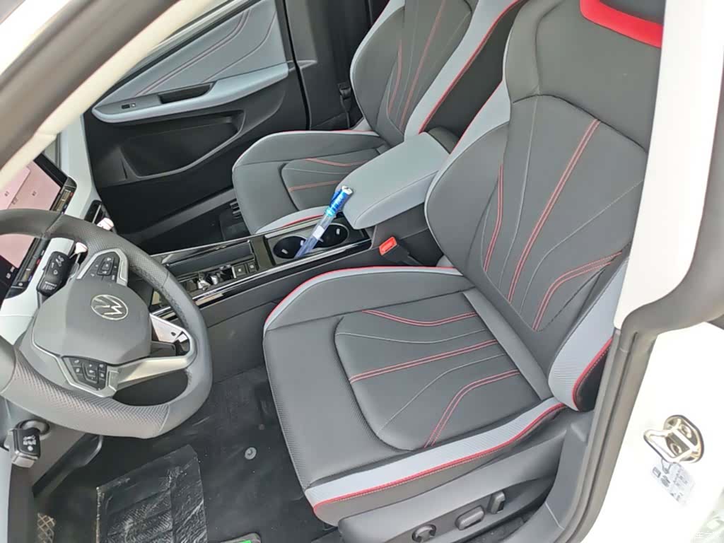 Volkswagen Lamando, 2024 15