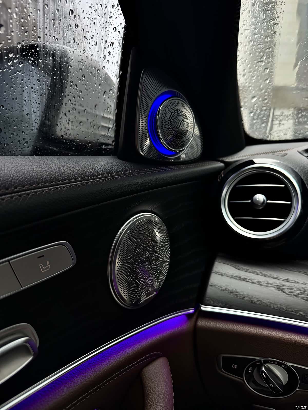 Mercedes-Benz E-Class, 2022 15