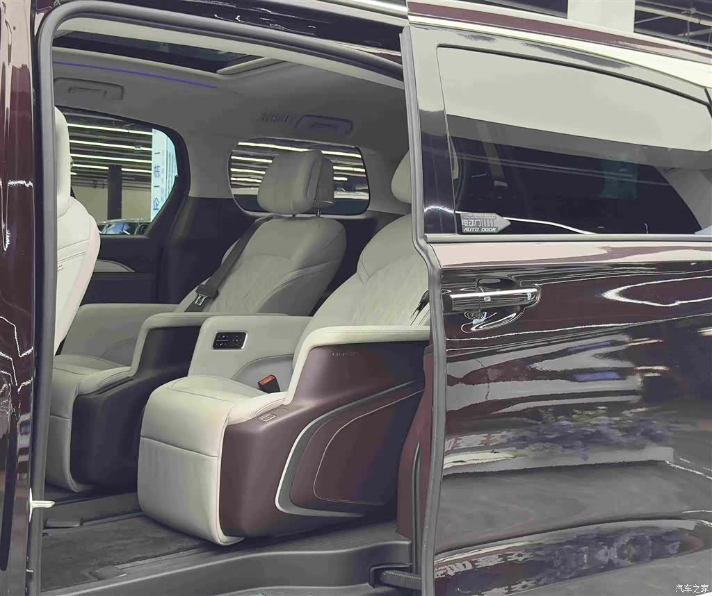 Buick GL8, 2022 7