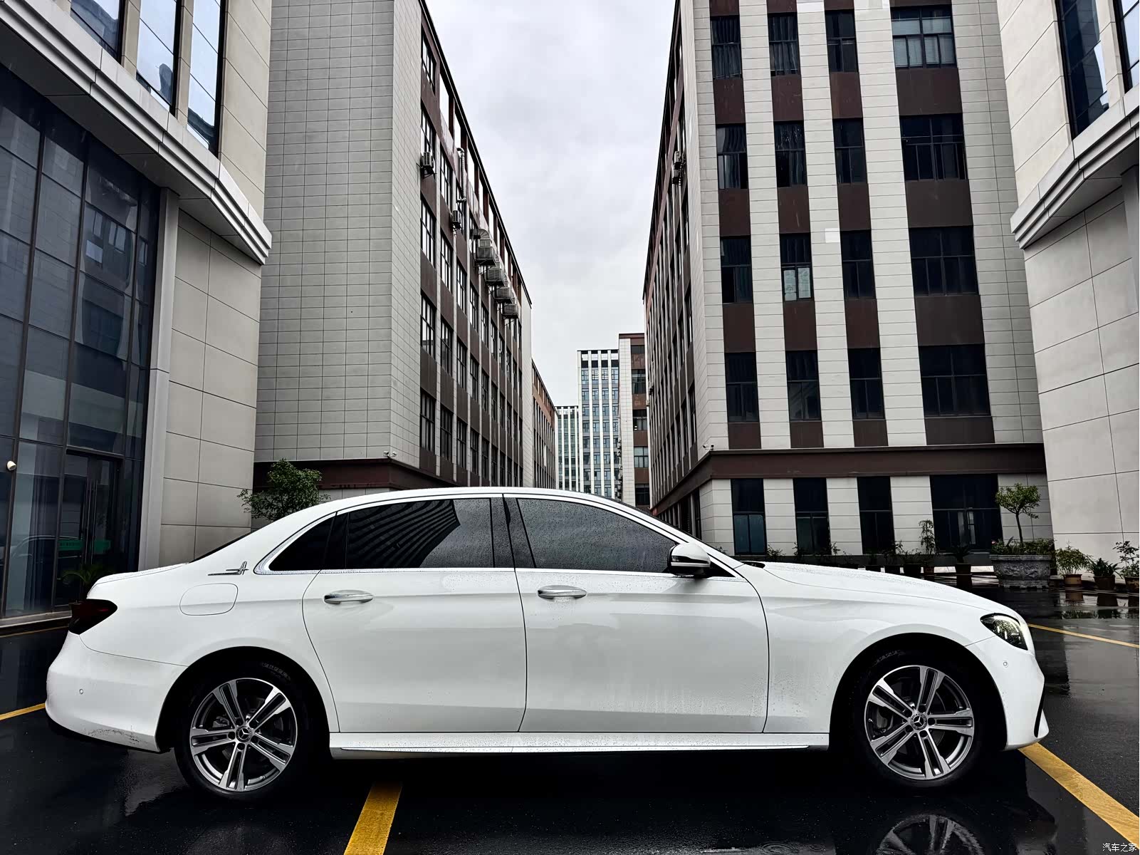 Mercedes-Benz E-Class, 2022 8