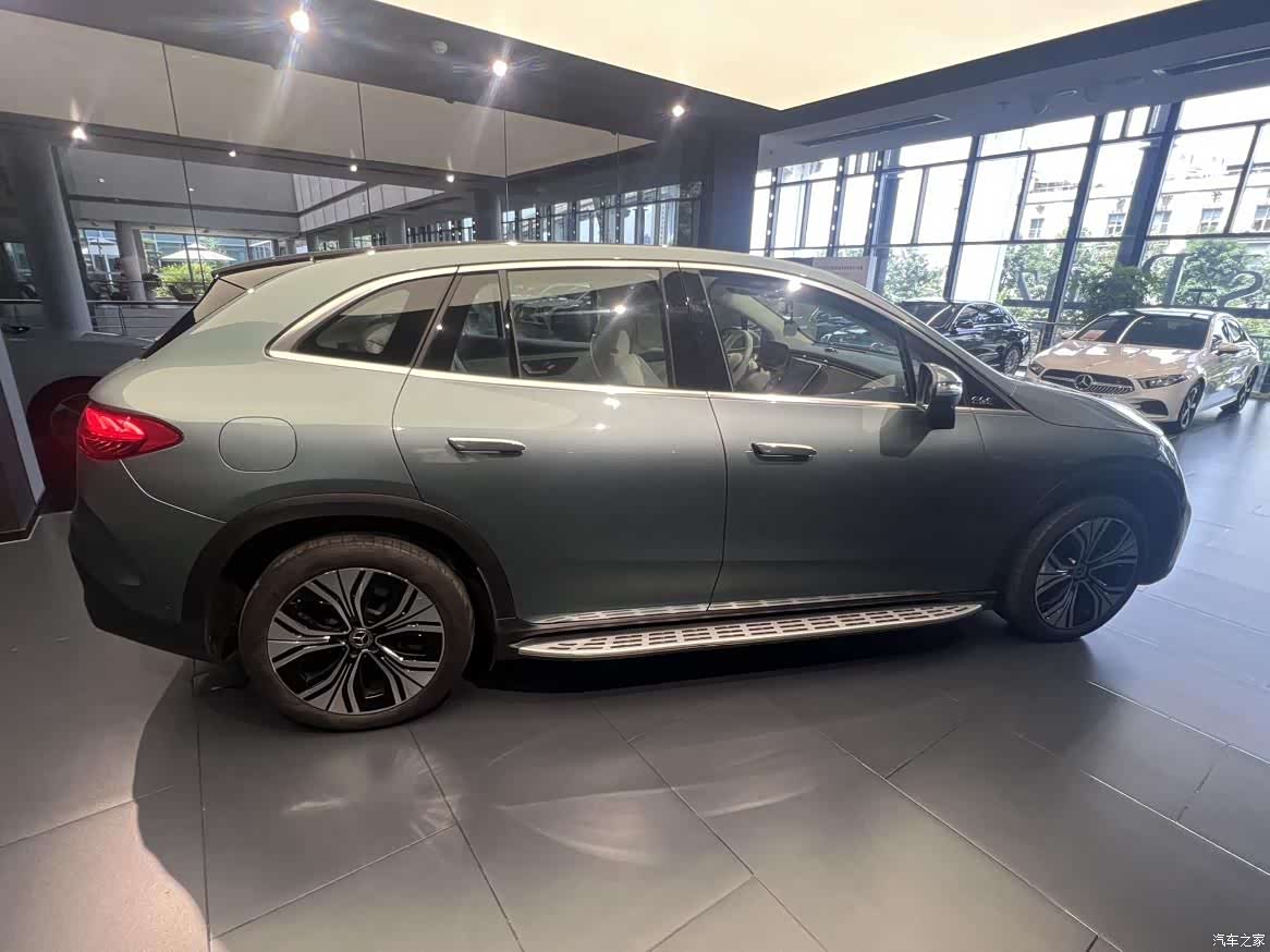 Mercedes-Benz EQE, 2024 9