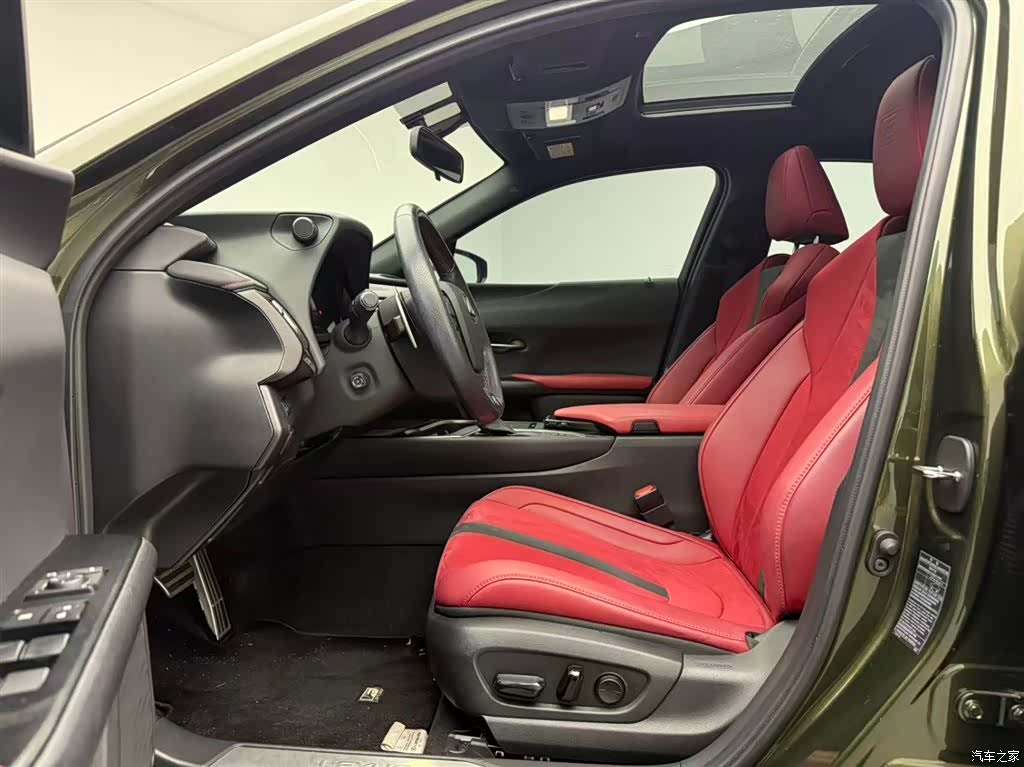 Lexus UX, 2020 10