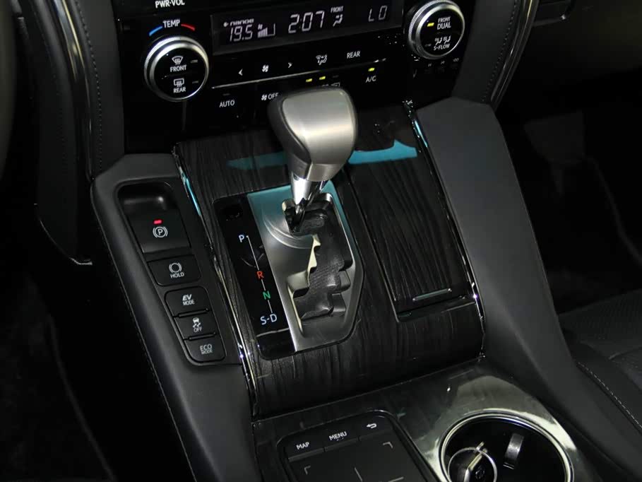 Lexus LM Lexus LM